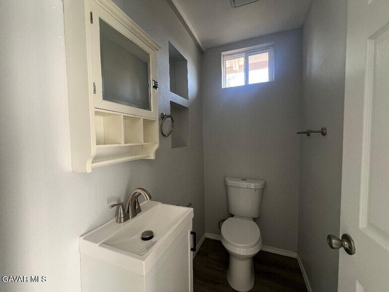 Building Photo - 43119 7th St E