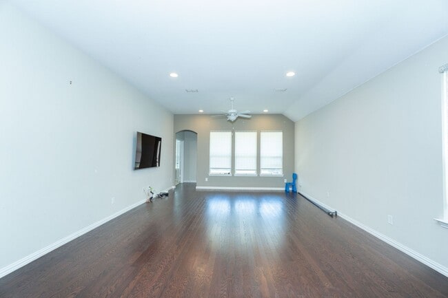 Building Photo - 2813 Barnsley Dr