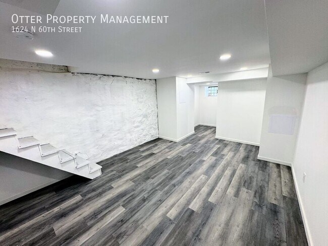 Building Photo - 1624 N 60th St