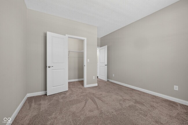 Building Photo - 9073 Lieven St