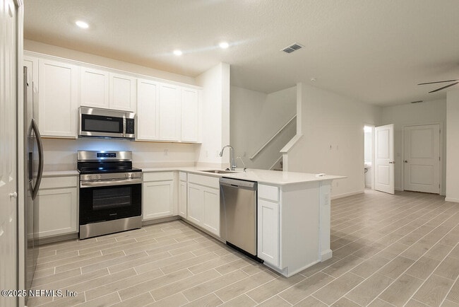 Primary Photo - 2181 Windward Cay Ln