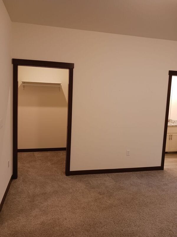 Building Photo - 942 Hadley Way