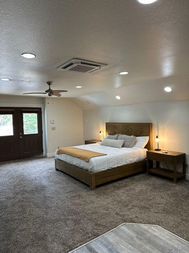 Building Photo - 712 Broken Rein Rd