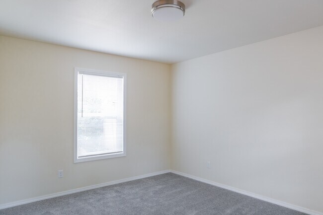 Building Photo - 13107 SE Division St