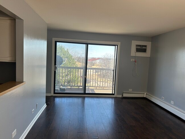 Building Photo - 169 S Gregory St