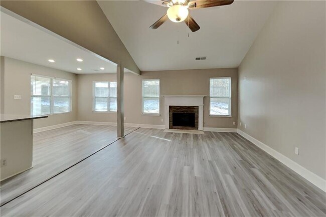 Building Photo - 1210 Port Royal Ct