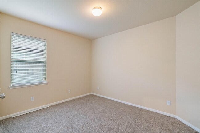 Building Photo - 8934 Finnery Dr