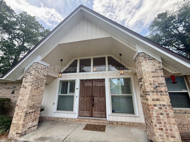 Building Photo - 7007 Holiday Hill Ct