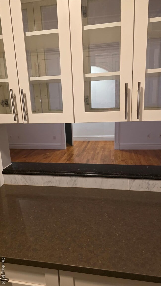 Building Photo - 3 Main St