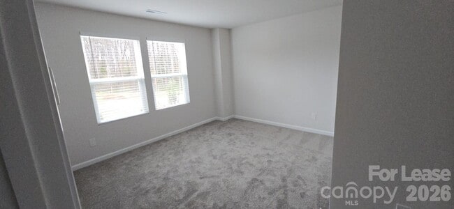 Building Photo - 2324 Donnelly Hls Ln