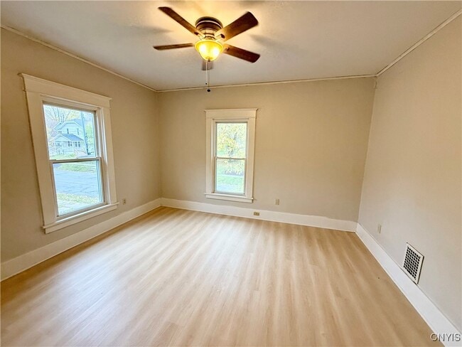 Building Photo - 440 S Hamilton St