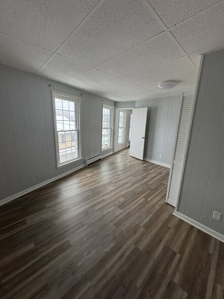 Building Photo - 219 N Main St