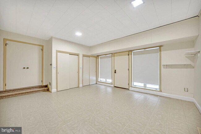 Building Photo - 97 Hardy Dr