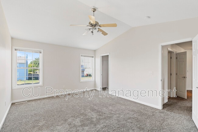 Building Photo - 819 Bluegrass Ln
