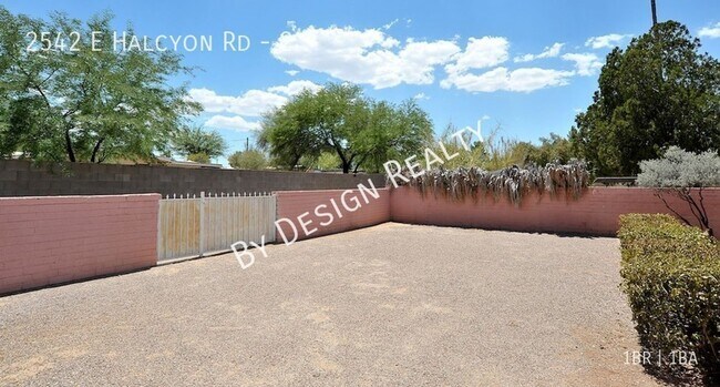 Building Photo - Hedrick Acreage 1 Bed 1 Bath Guest House - Recent Remodel