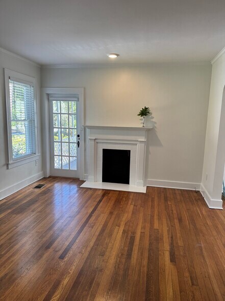 Building Photo - 630 Columbus Dr