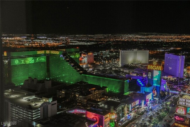 Building Photo - 3750 S Las Vegas Blvd