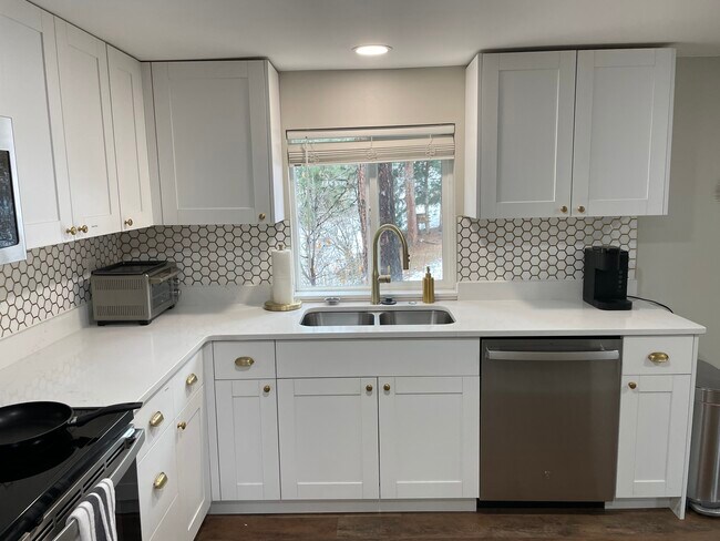 Kitchen - 8255 Oak St