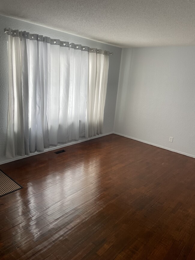 Building Photo - 6236 Natchez Dr