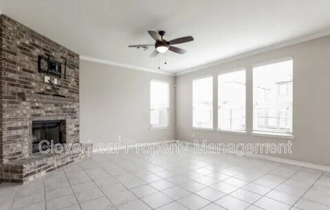 Building Photo - 2412 Lazo Smt