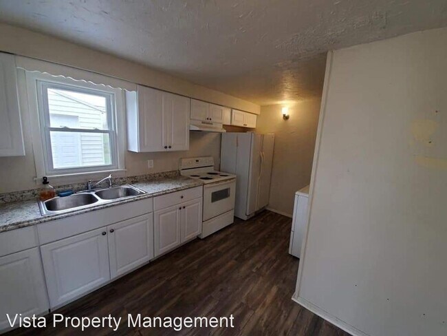 Building Photo - 3 br, 1 bath House - 149 Duxbury Rd