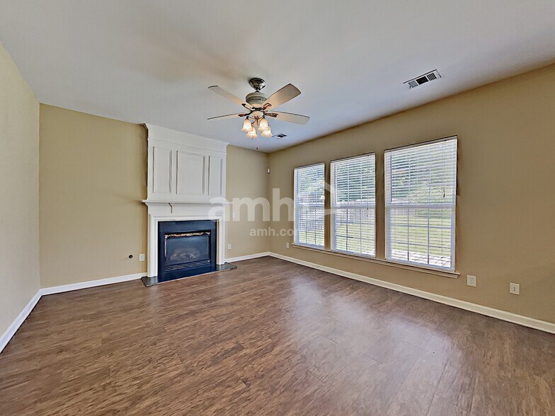 Building Photo - 2251 Monthemer Cv