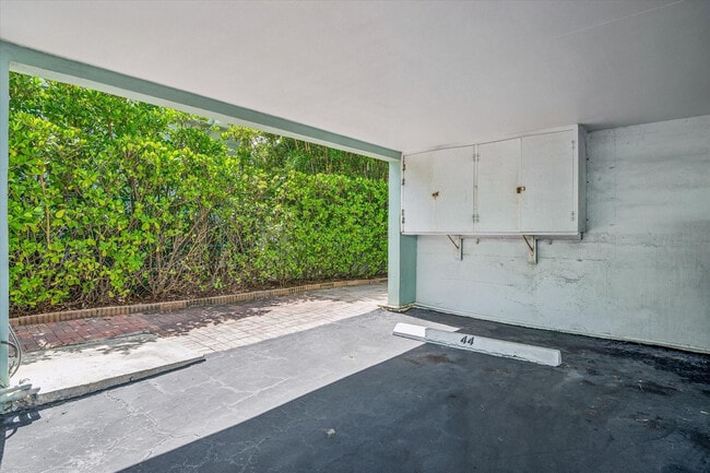 Building Photo - 5400 N Ocean Blvd