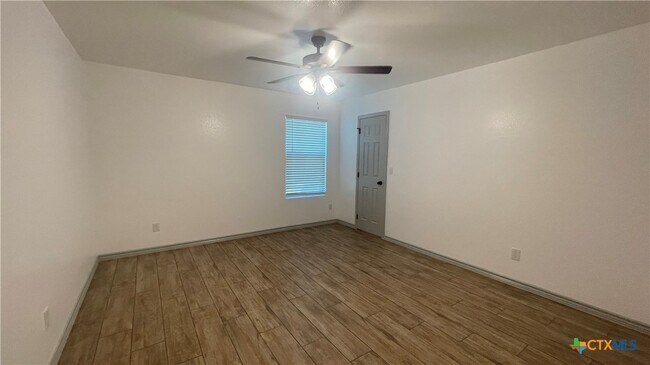 Building Photo - 2412 Duntov Dr