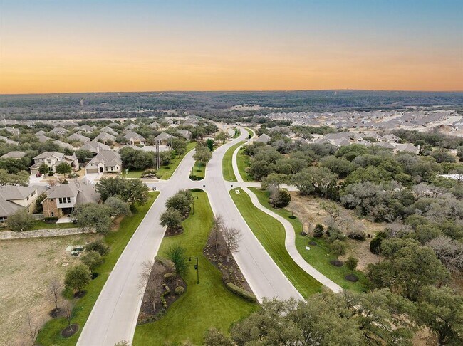 Building Photo - 2117 Prairie Oaks Dr