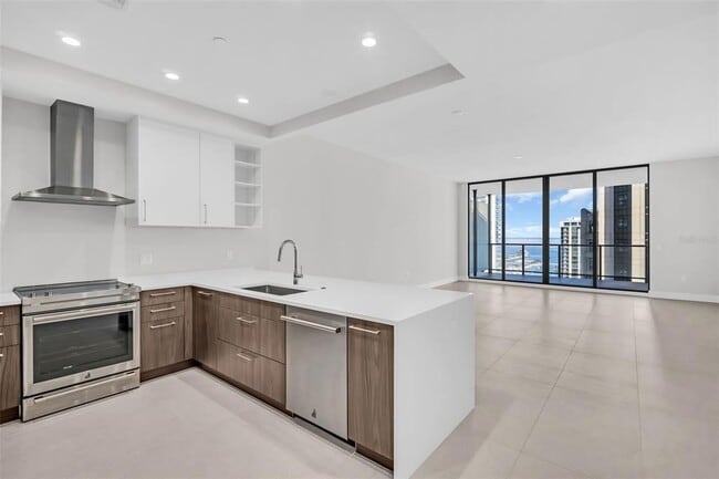 Building Photo - 275 1st Ave S