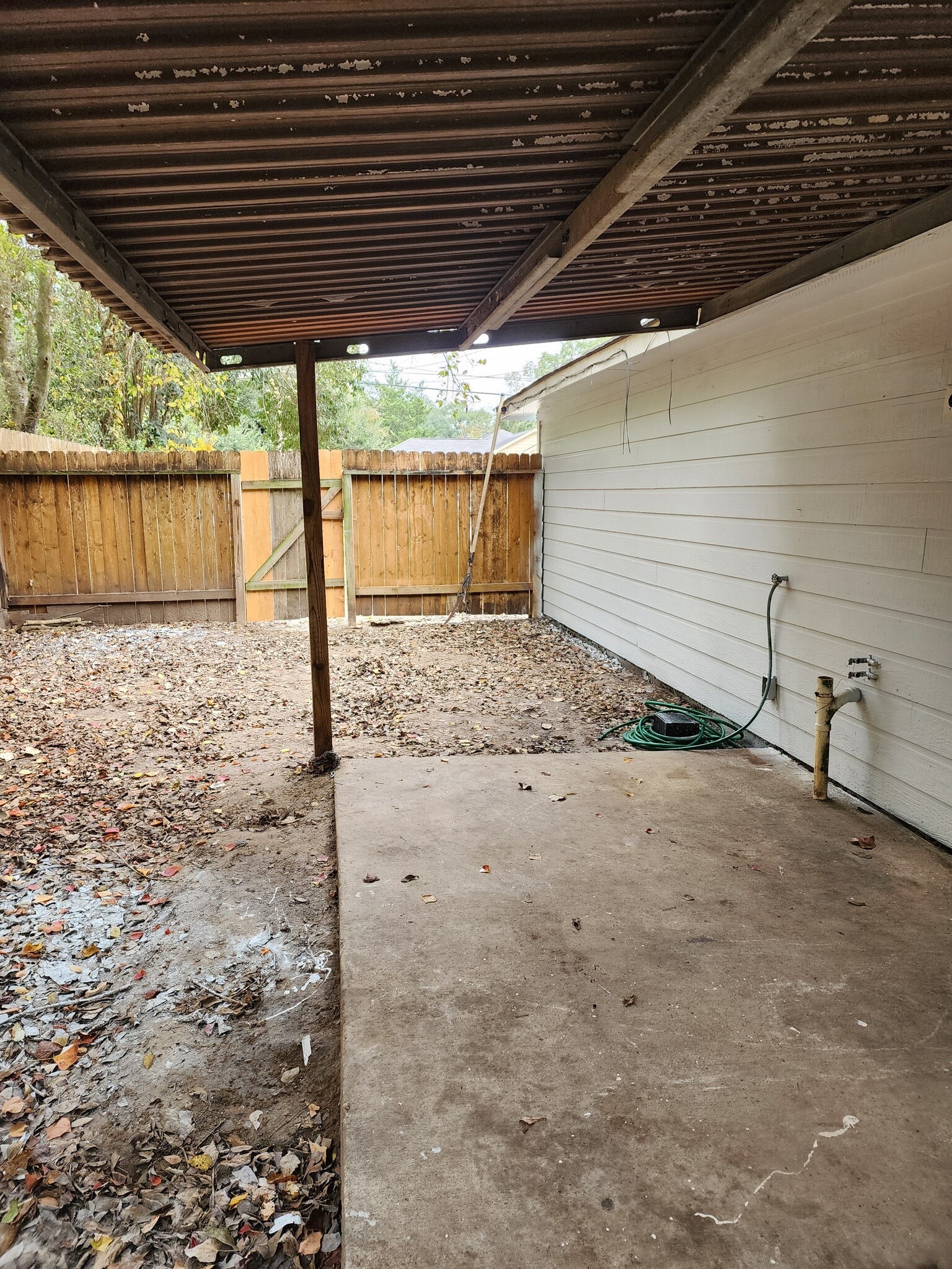 Building Photo - 13802 Hooper Rd