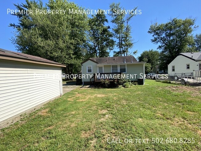 Building Photo - 3 bedroom home off of Outer Loop