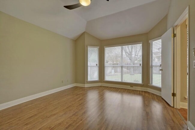 Building Photo - 8505 Bobcat Dr