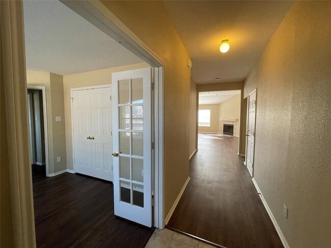 Building Photo - 4601 St Thomas Pl