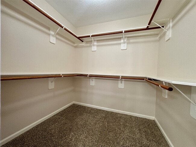 Building Photo - 13019 Skyline Dr