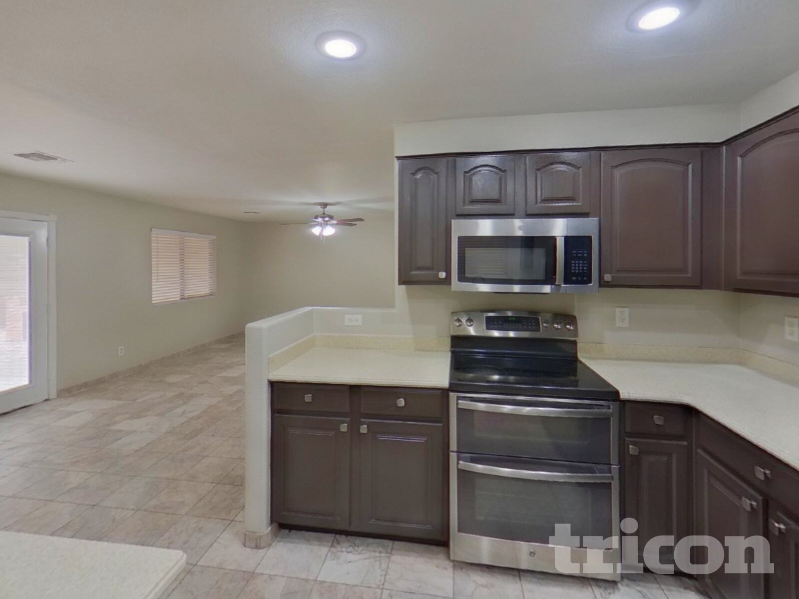 Building Photo - 42028 W Sunland Dr