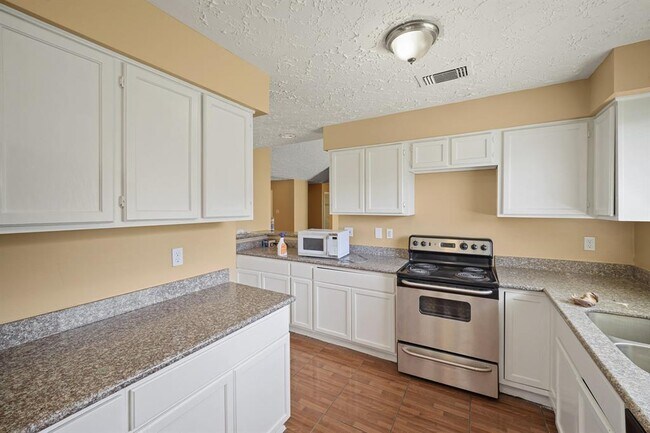Building Photo - 3714 Embarcadero Dr