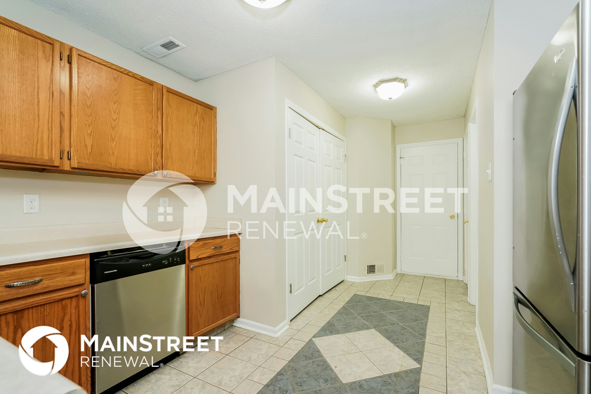 Building Photo - 1146 Freemont Ln