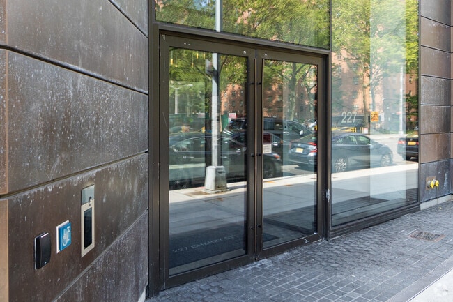 Entrance - 227 Cherry St
