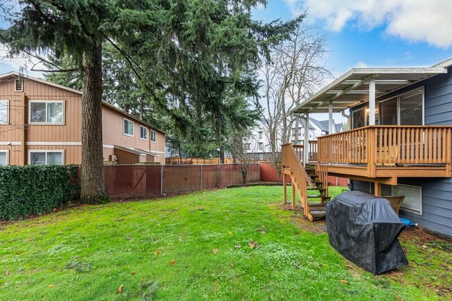 Building Photo - 201 SE 176th Pl