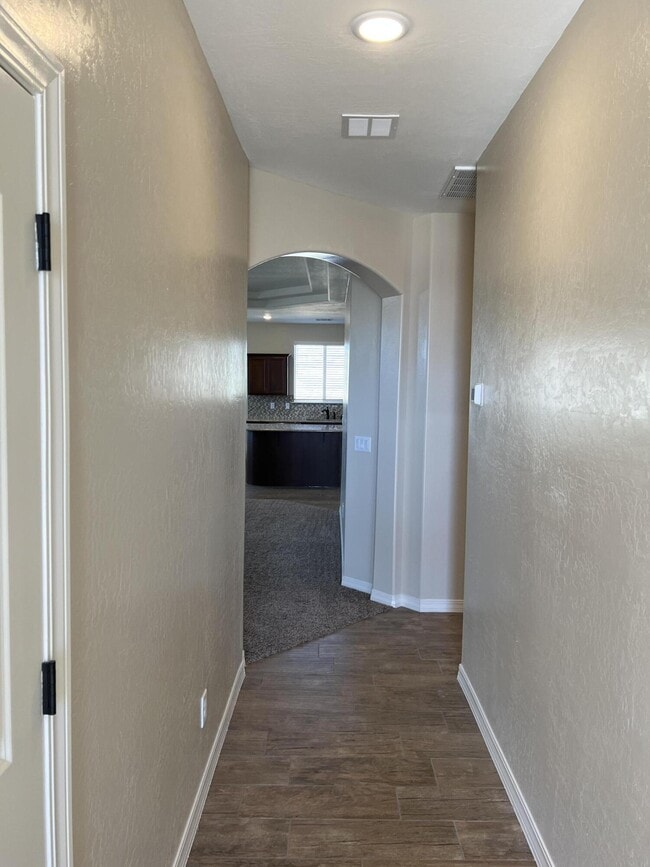 Building Photo - 12701 Iron Falls Dr