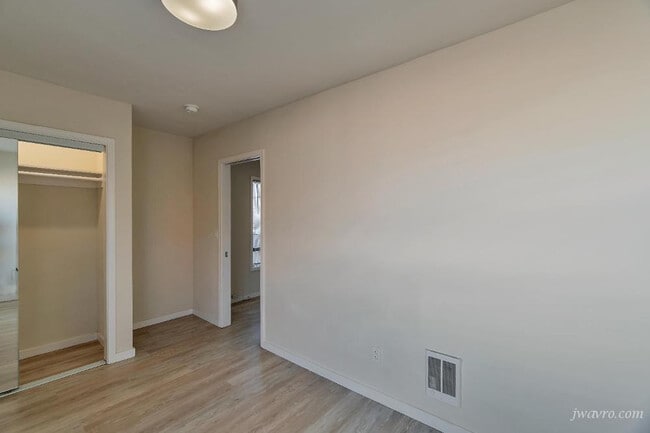 Building Photo - 70 Terra Vista Ave