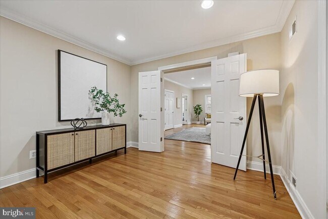 Building Photo - 4902 De Russey Pkwy