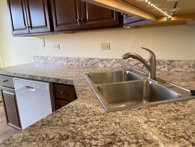 Building Photo - 1495 Georgia Ct