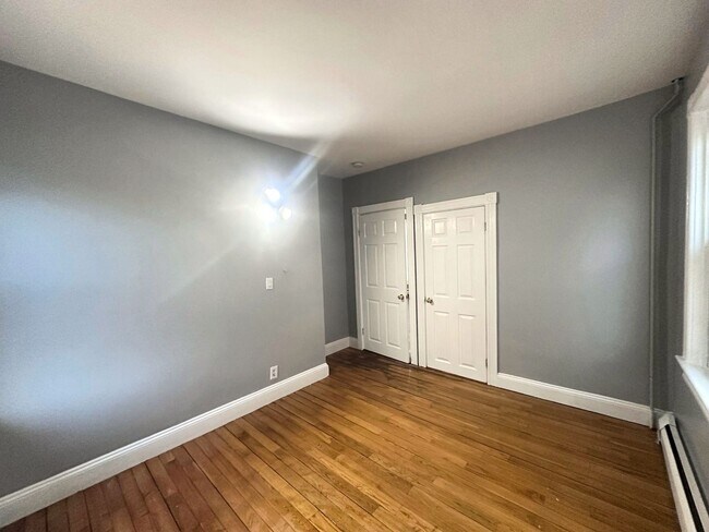 Building Photo - 47 Osborn St