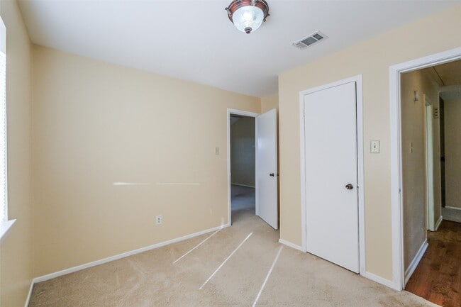 Building Photo - 3738 Quiet Pl Dr