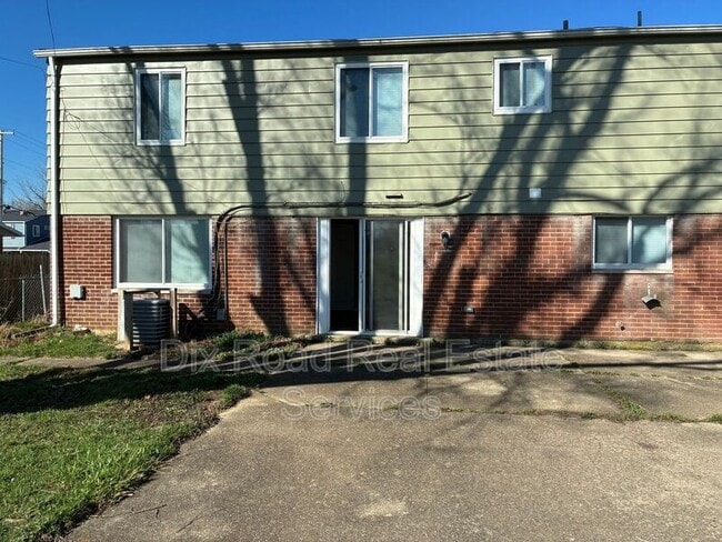 Building Photo - 7742 Harshmanville Rd