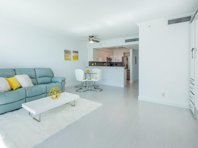 Building Photo - 2501 S Ocean Dr