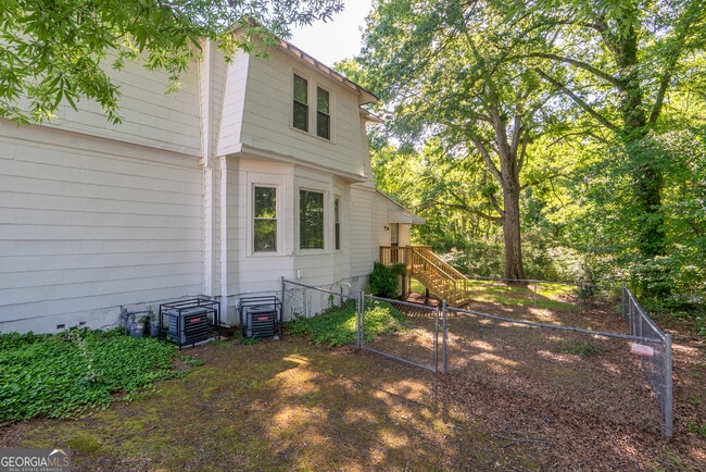 Building Photo - 243 Boulevard