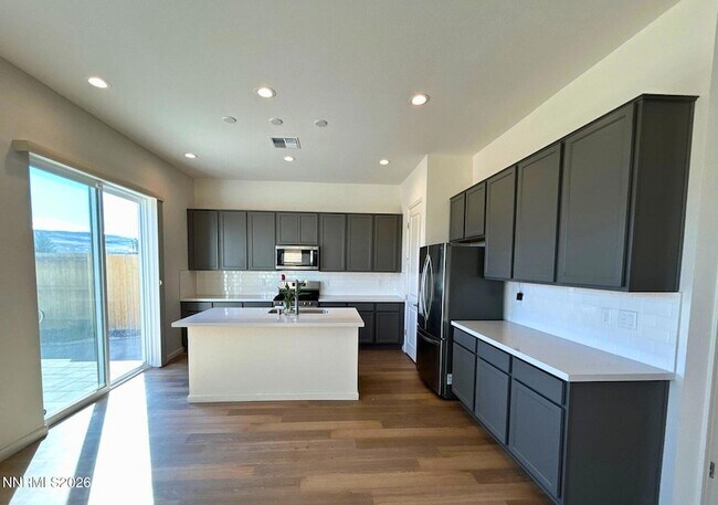 Building Photo - 7840 Hoback Dr